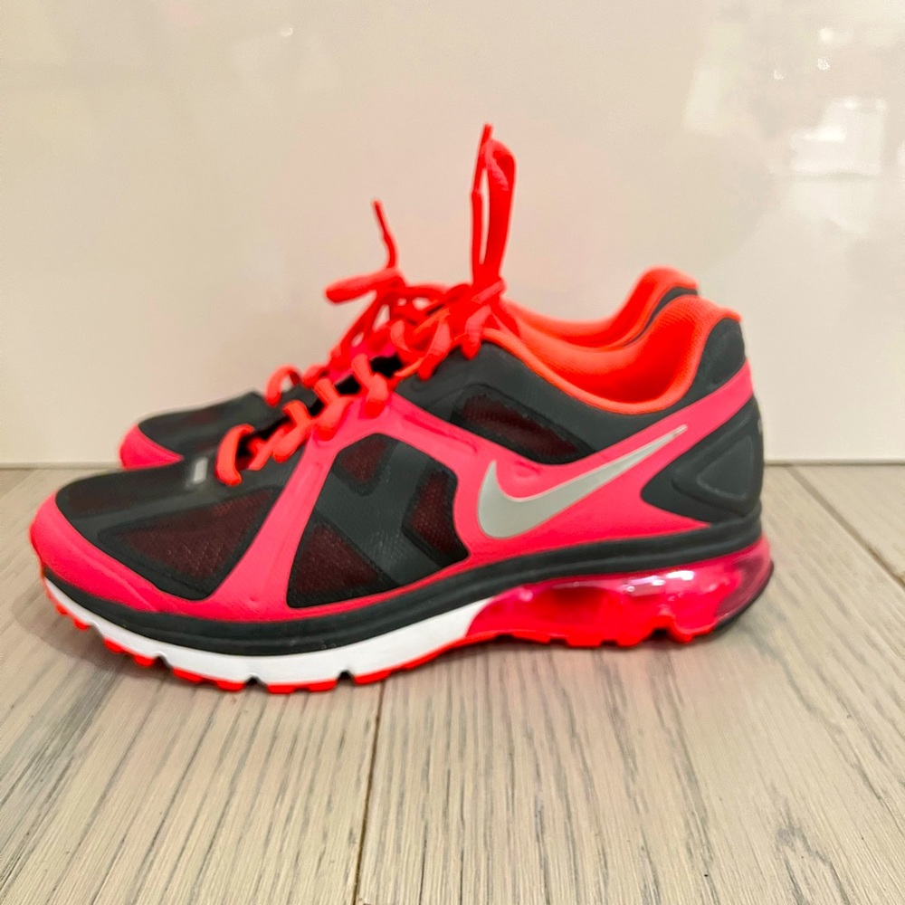 Brand New Nike Airmax Fitsole Sneakers sz 7.5